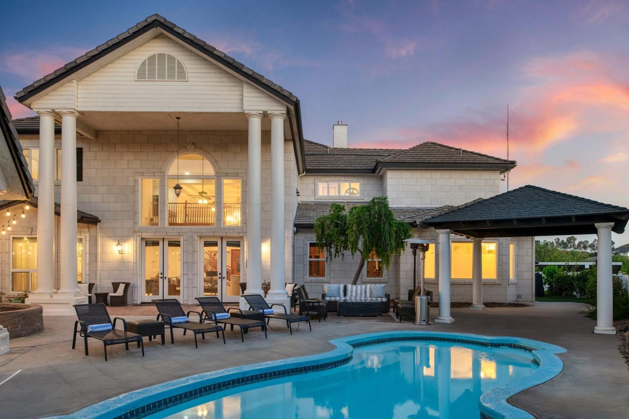 Grand Contento By Avantstay Extraordinary Estate W Pool Hot Tub Movie Room Temecula Zewnętrze zdjęcie